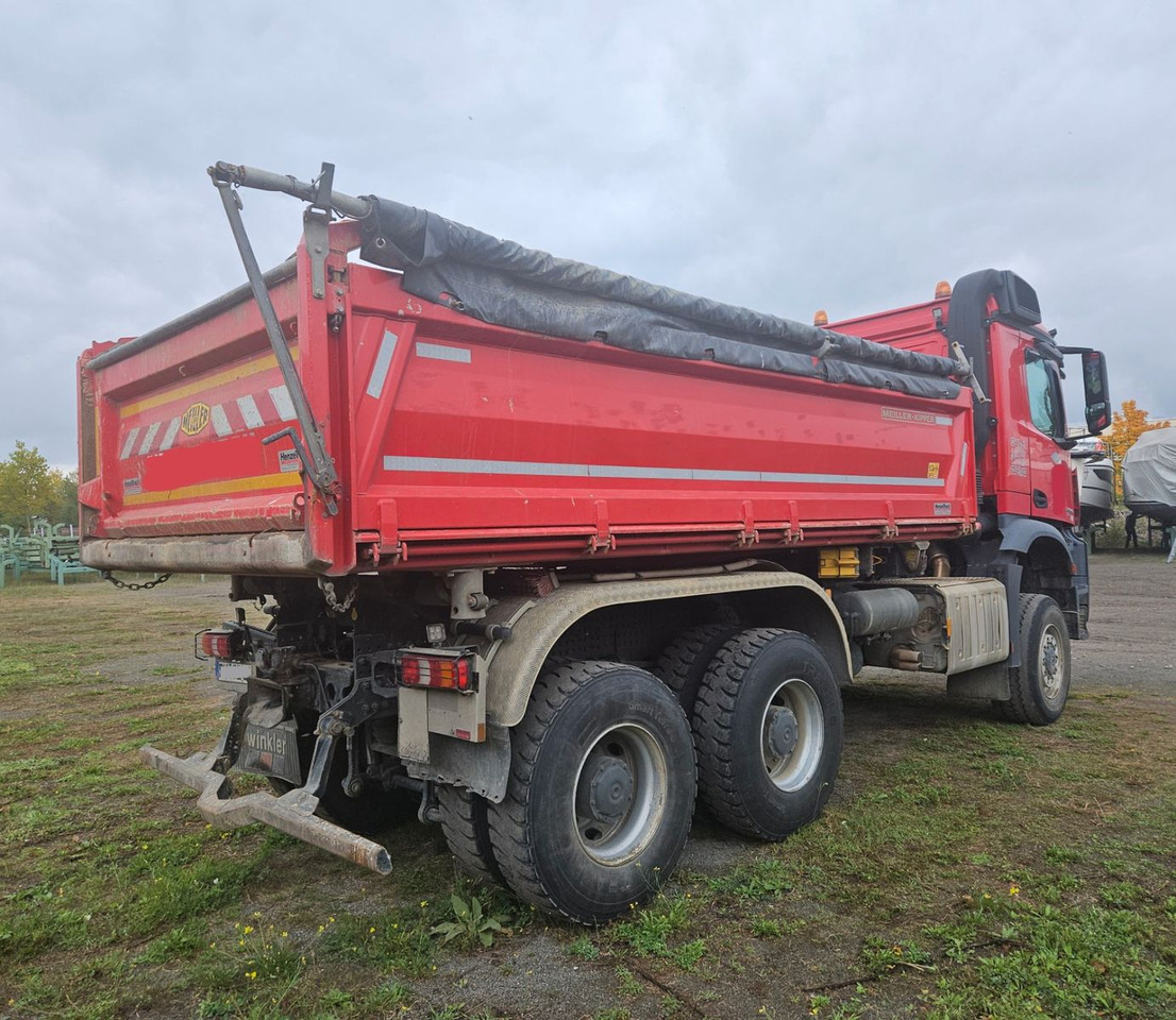 Mercedes-Benz Arocs 3346 6x6 Dreiseitenkipper mit Bordmatik - شاحنة قلاب: صورة 2 Mercedes-Benz Arocs 3346 6x6 Dreiseitenkipper mit Bordmatik - شاحنة قلاب: صورة 2