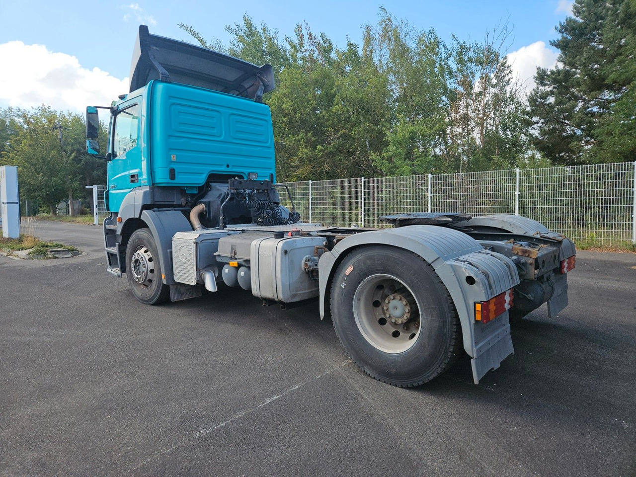 Mercedes-Benz Axor 1843 4x2 mit Kipphydraulik - وحدة جر: صورة 4 Mercedes-Benz Axor 1843 4x2 mit Kipphydraulik - وحدة جر: صورة 4