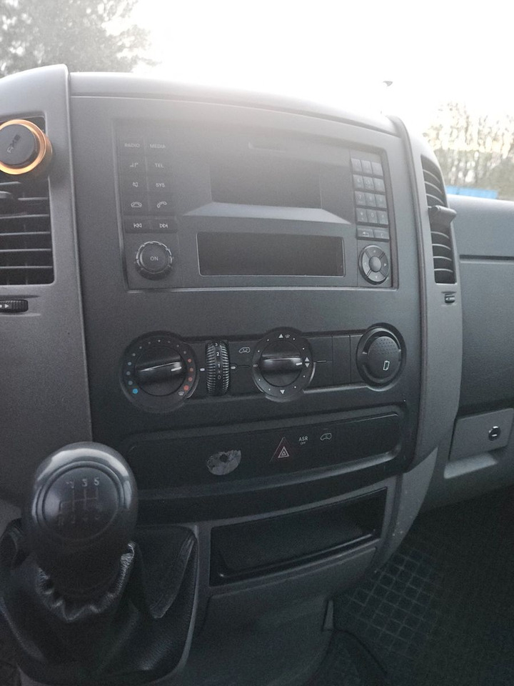 Mercedes-Benz Sprinter II Pritsche 314 CDI - شاحنة مفتوحة: صورة 5 Mercedes-Benz Sprinter II Pritsche 314 CDI - شاحنة مفتوحة: صورة 5