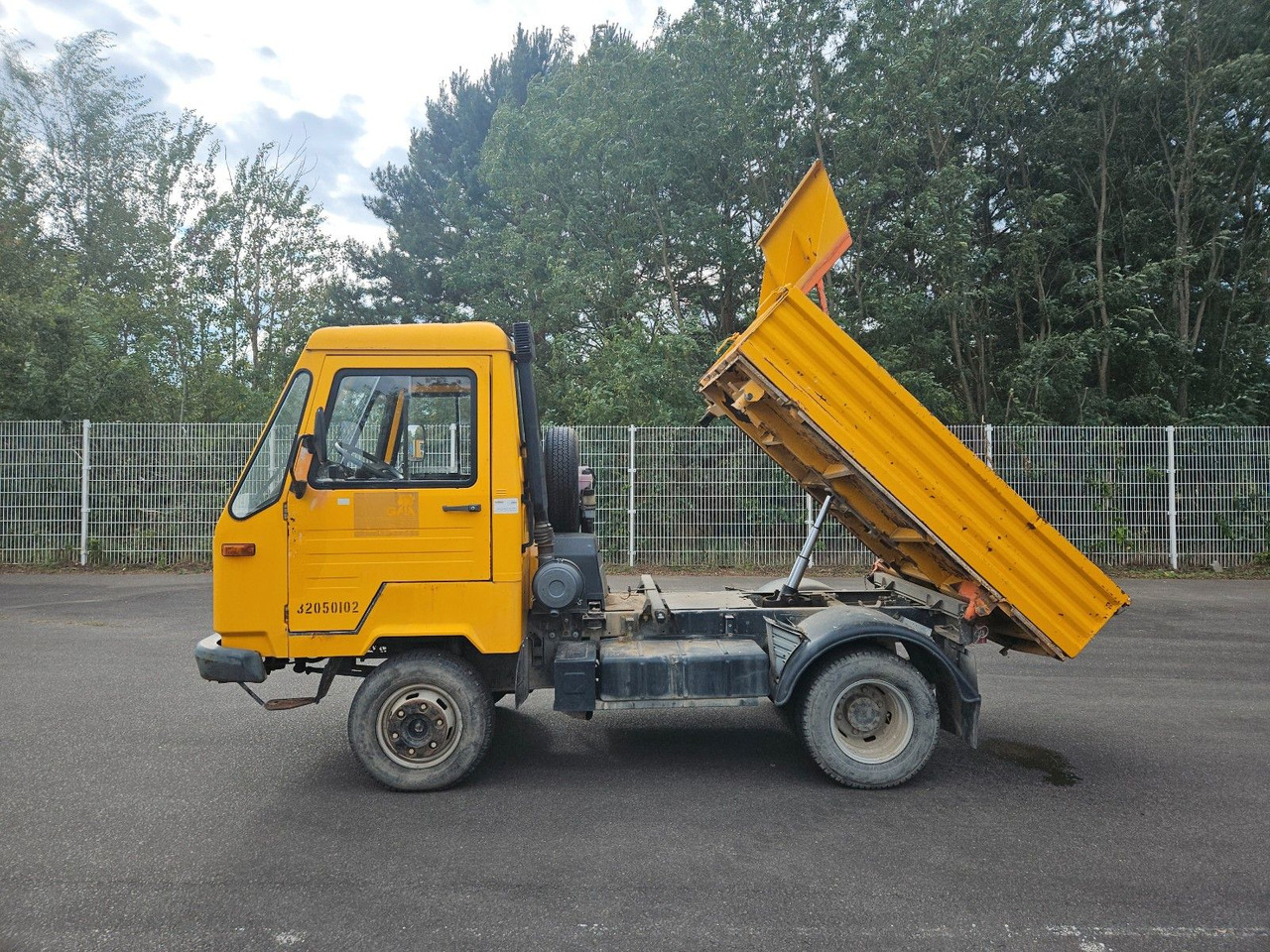 Multicar M26 Dreiseitenkipper 4x4 - قلاب صغير: صورة 2 Multicar M26 Dreiseitenkipper 4x4 - قلاب صغير: صورة 2