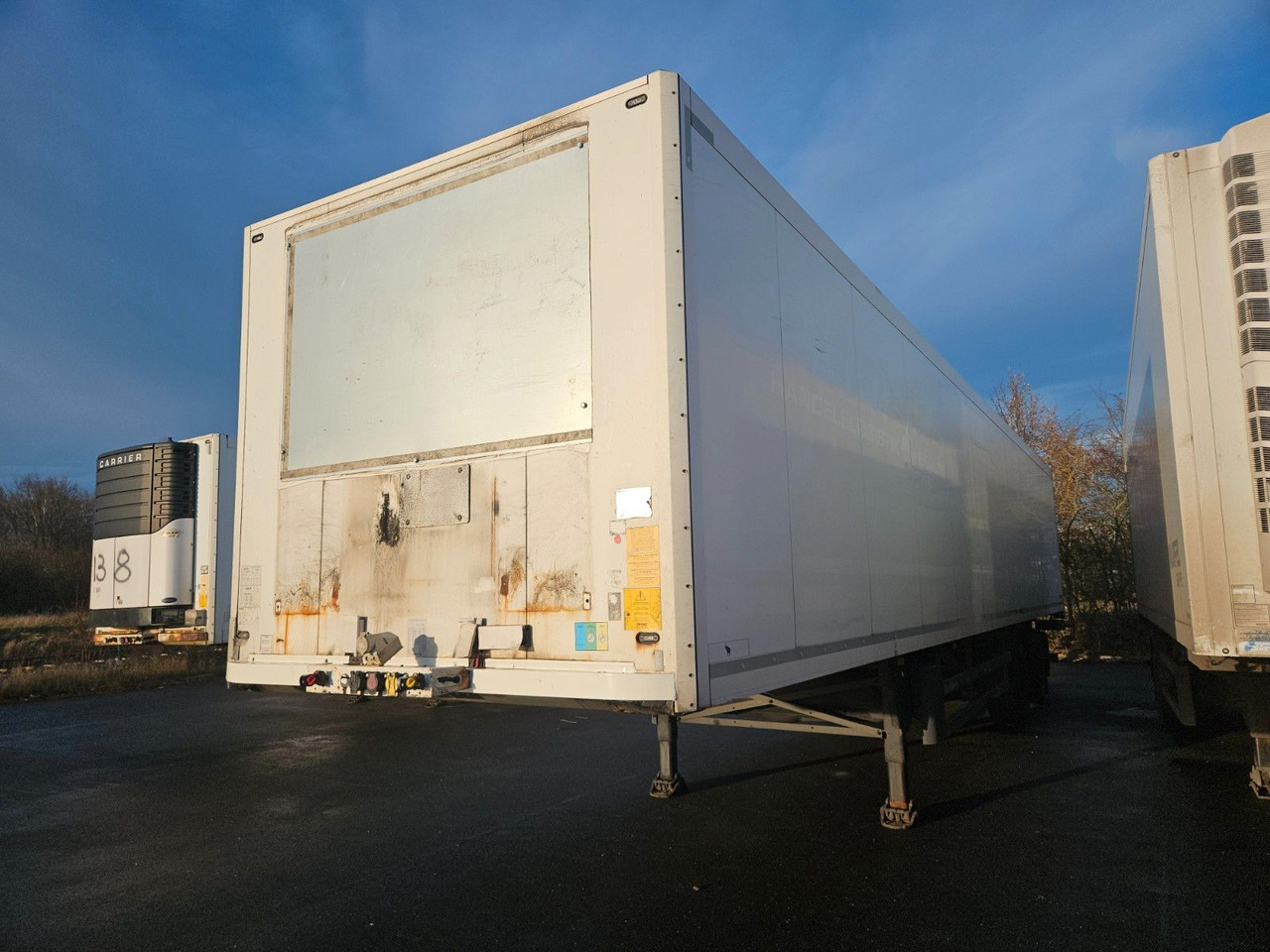 Schmitz Cargobull SKO 20 mit LBW ohne Kühlaggregat - نصف مقطورة صندوق مغلق: صورة 4 Schmitz Cargobull SKO 20 mit LBW ohne Kühlaggregat - نصف مقطورة صندوق مغلق: صورة 4