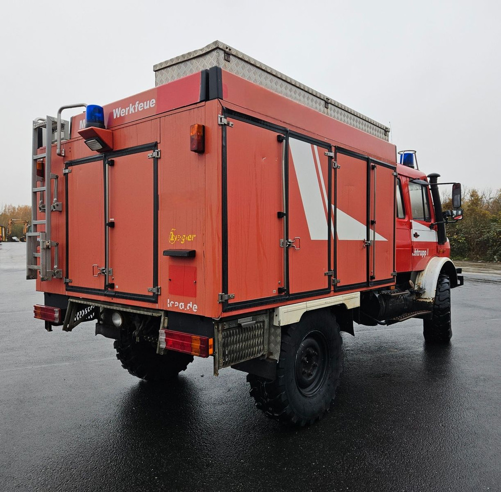 Unimog U4000 4x4 DOKA Tanklöschfahrzeug Feuerwehr - شاحنة صهريج: صورة 5 Unimog U4000 4x4 DOKA Tanklöschfahrzeug Feuerwehr - شاحنة صهريج: صورة 5