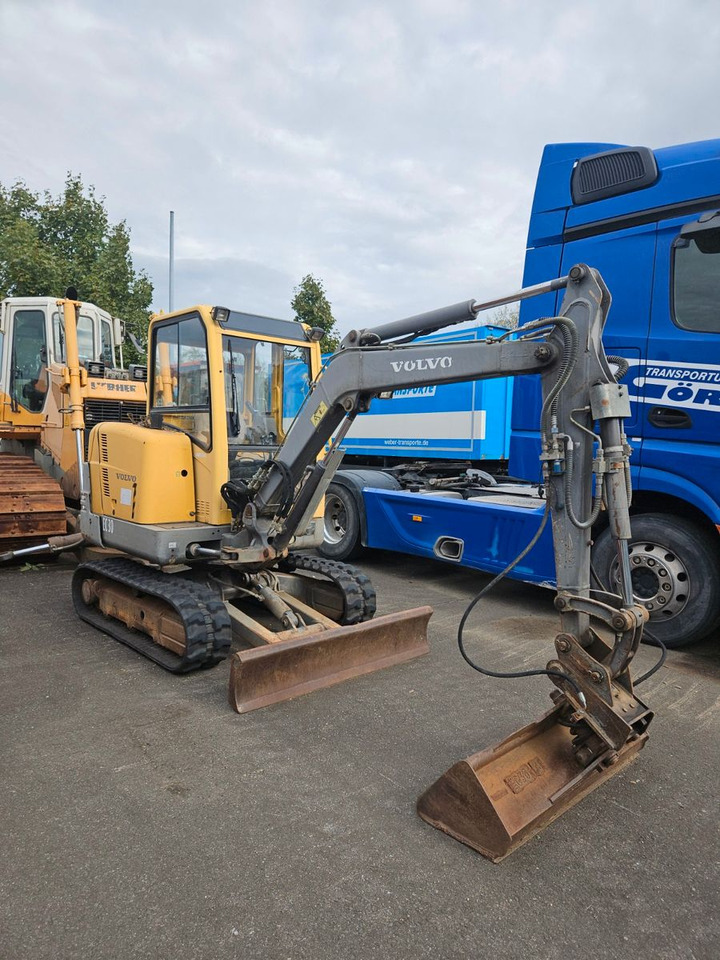 Volvo EC30 Minibagger - حفارة مُصَّغرة: صورة 1 Volvo EC30 Minibagger - حفارة مُصَّغرة: صورة 1