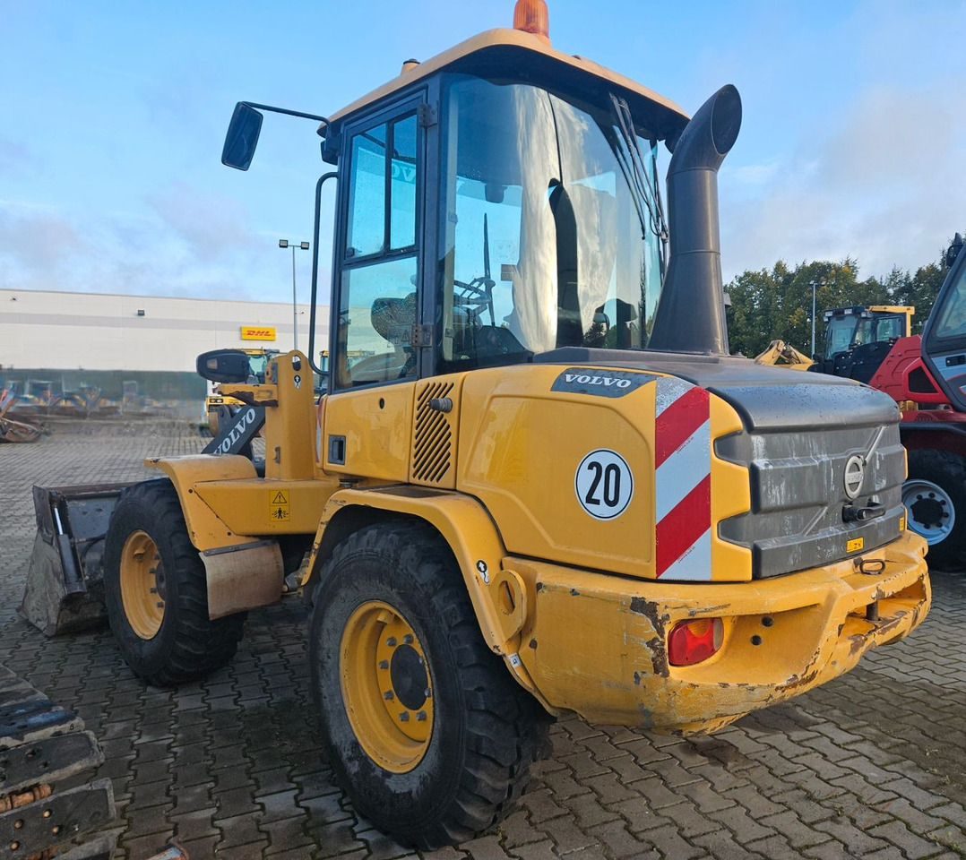 Volvo L30G Radlader mit Klappschaufel - اللودر بعجل: صورة 2 Volvo L30G Radlader mit Klappschaufel - اللودر بعجل: صورة 2