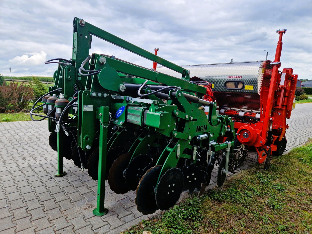 MASCHIO GASPARDO + Moretto MOM MAGA 6R + Strip Hawk - آلة نثر البذور الدقيقة: صورة 5 MASCHIO GASPARDO + Moretto MOM MAGA 6R + Strip Hawk - آلة نثر البذور الدقيقة: صورة 5