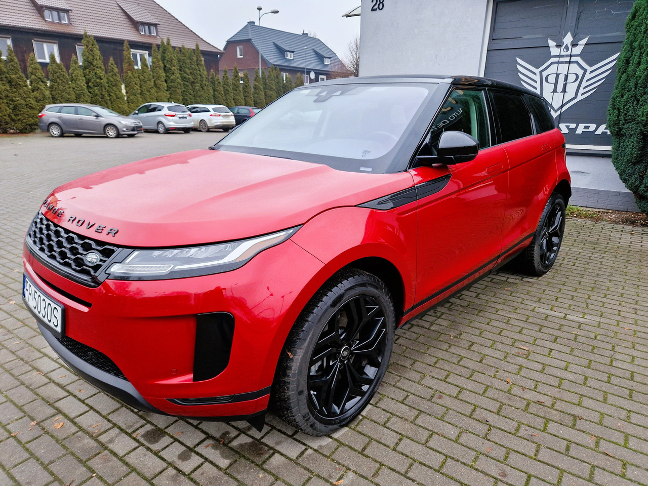 Range Rover Evoque - سيارة دفع رباعي: صورة 1 Range Rover Evoque - سيارة دفع رباعي: صورة 1