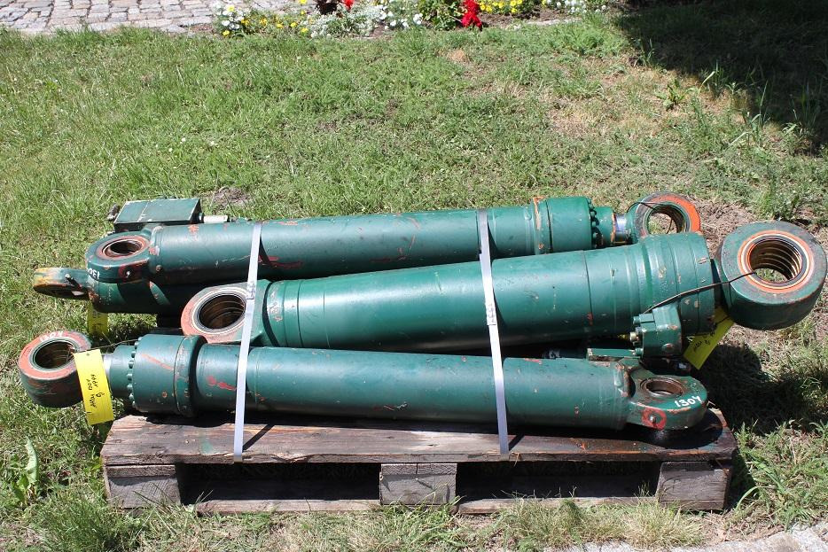 Atlas 1304 - اسطوانة هيدروليكية - آلات البناء: صورة 1 Atlas 1304 - اسطوانة هيدروليكية - آلات البناء: صورة 1