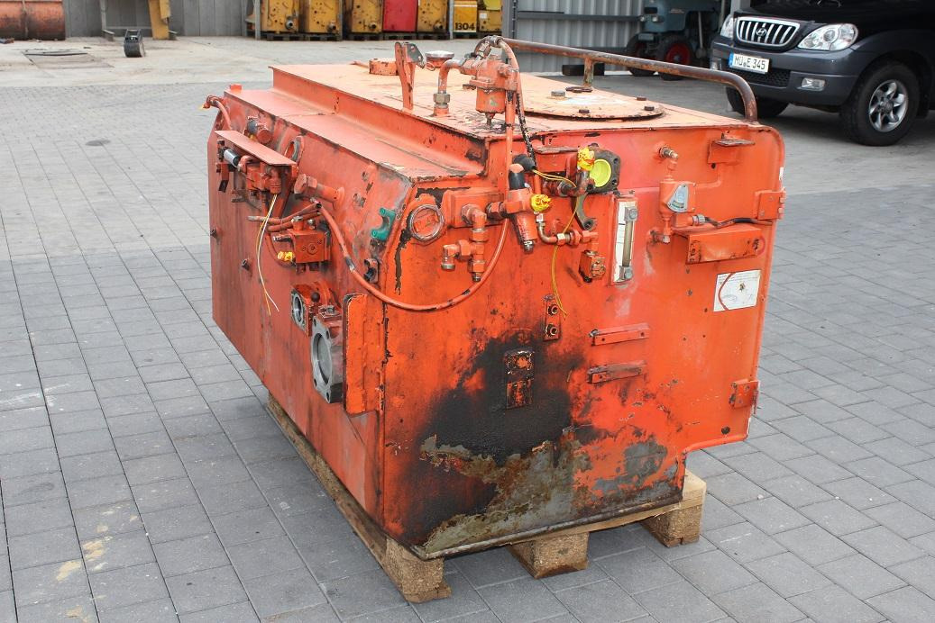 Atlas 1804 - خزان هيدروليكي - آلات البناء: صورة 3 Atlas 1804 - خزان هيدروليكي - آلات البناء: صورة 3