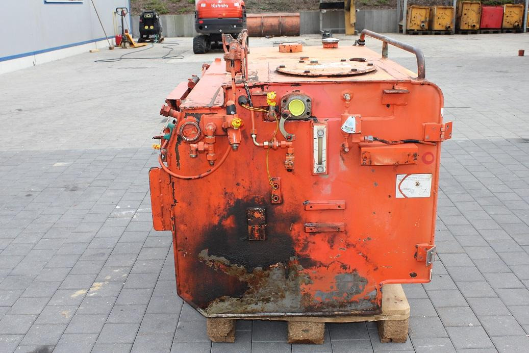 Atlas 1804 - خزان هيدروليكي - آلات البناء: صورة 4 Atlas 1804 - خزان هيدروليكي - آلات البناء: صورة 4