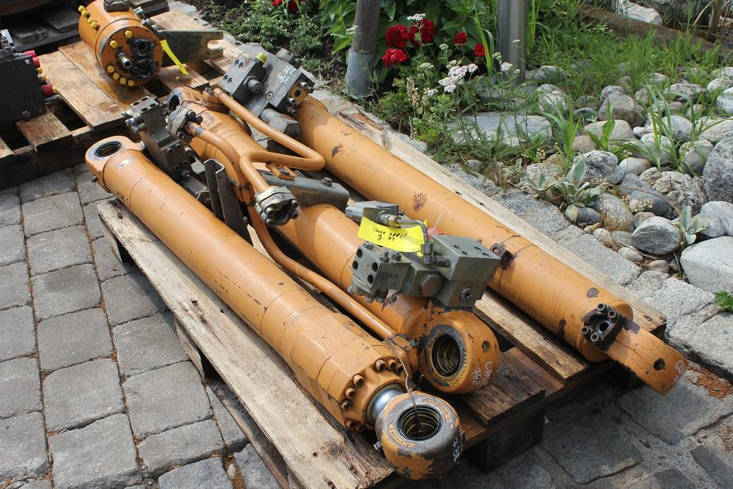 Case 788 LC - اسطوانة هيدروليكية - آلات البناء: صورة 2 Case 788 LC - اسطوانة هيدروليكية - آلات البناء: صورة 2