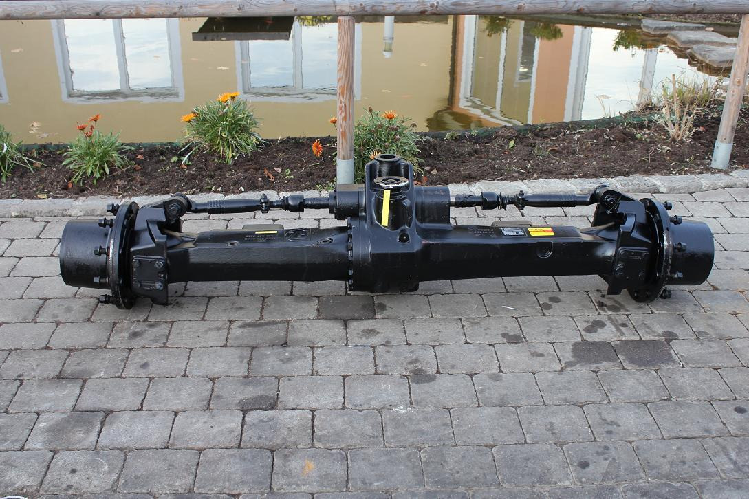 Caterpillar 212 BFT - المحور و قطع الغيار - آلات البناء: صورة 3 Caterpillar 212 BFT - المحور و قطع الغيار - آلات البناء: صورة 3