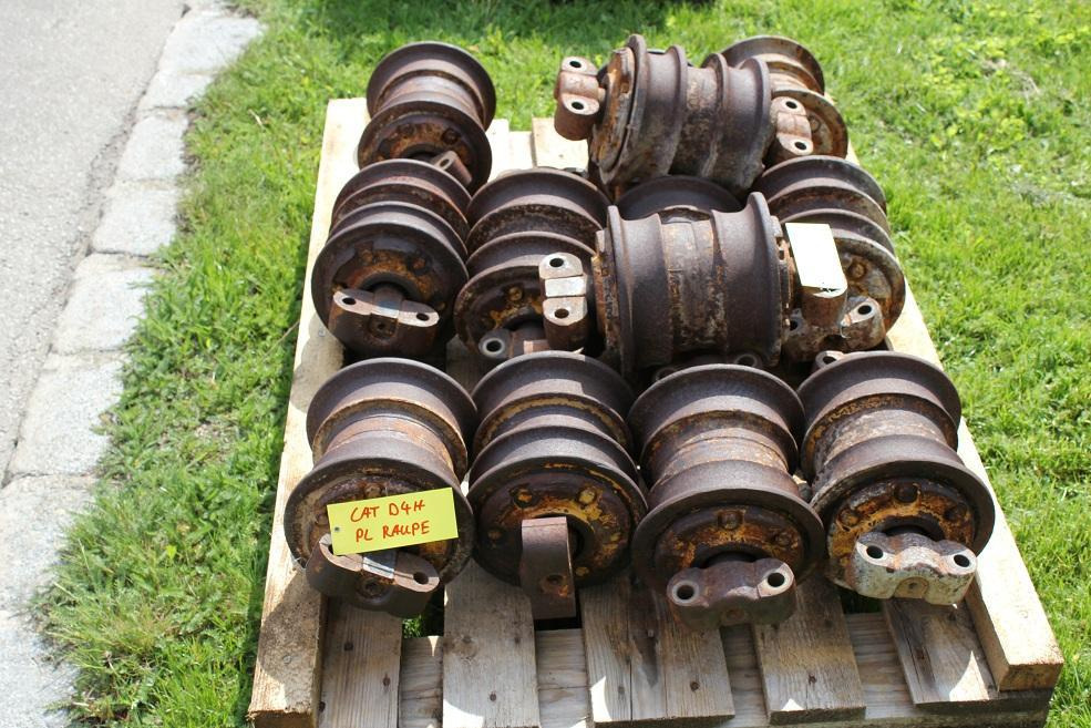 Caterpillar D 4-H - مسار الأسطوانة - آلات البناء: صورة 2 Caterpillar D 4-H - مسار الأسطوانة - آلات البناء: صورة 2