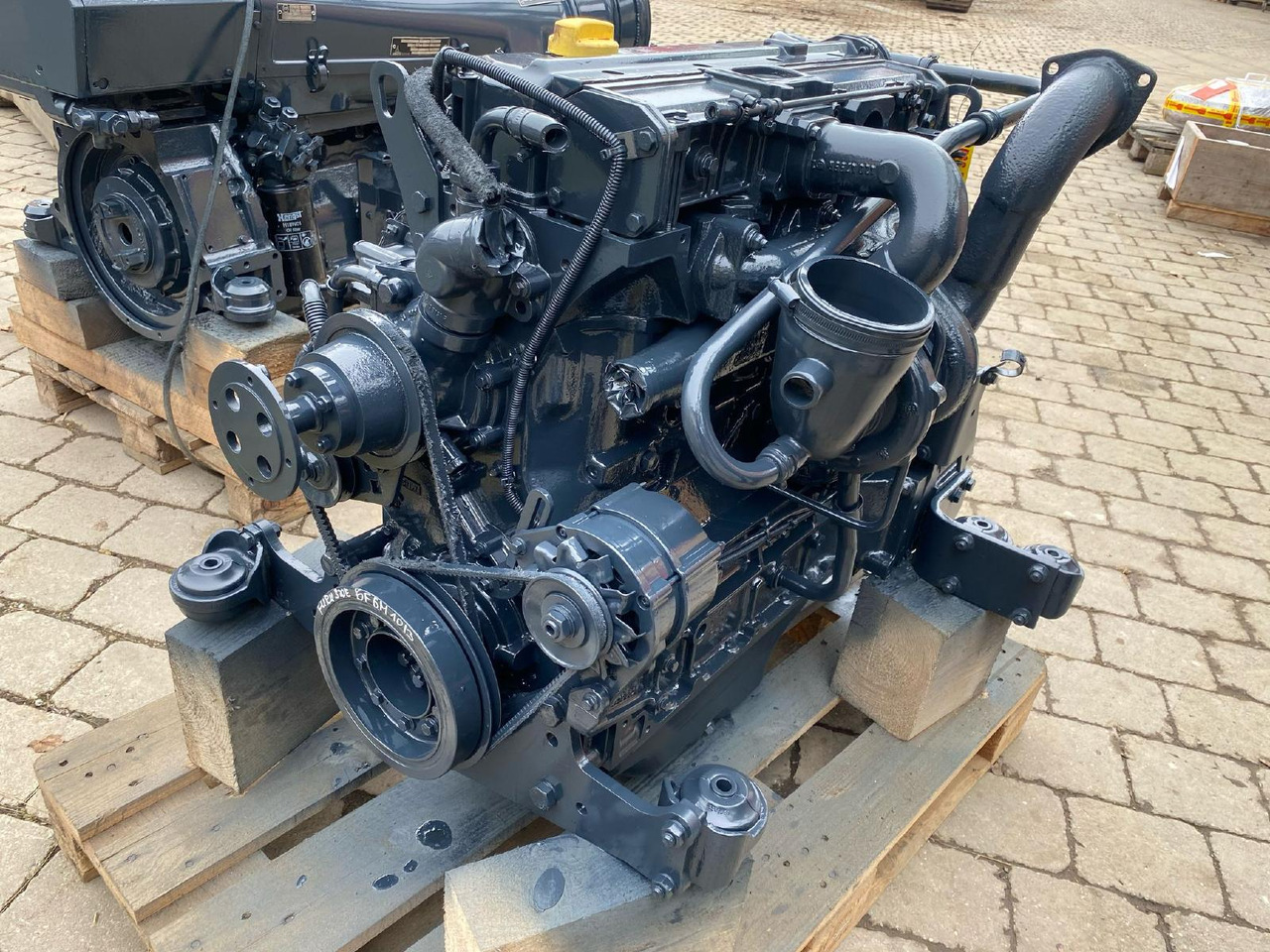 Deutz BF4M1013 aus Furukawa 320E - محرك - آلات البناء: صورة 3 Deutz BF4M1013 aus Furukawa 320E - محرك - آلات البناء: صورة 3