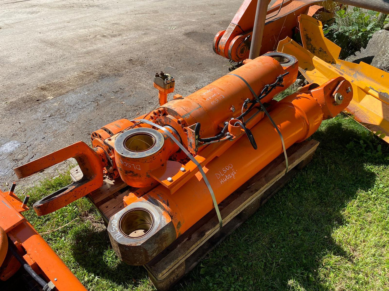 Doosan DL 500 - اسطوانة هيدروليكية - آلات البناء: صورة 2 Doosan DL 500 - اسطوانة هيدروليكية - آلات البناء: صورة 2