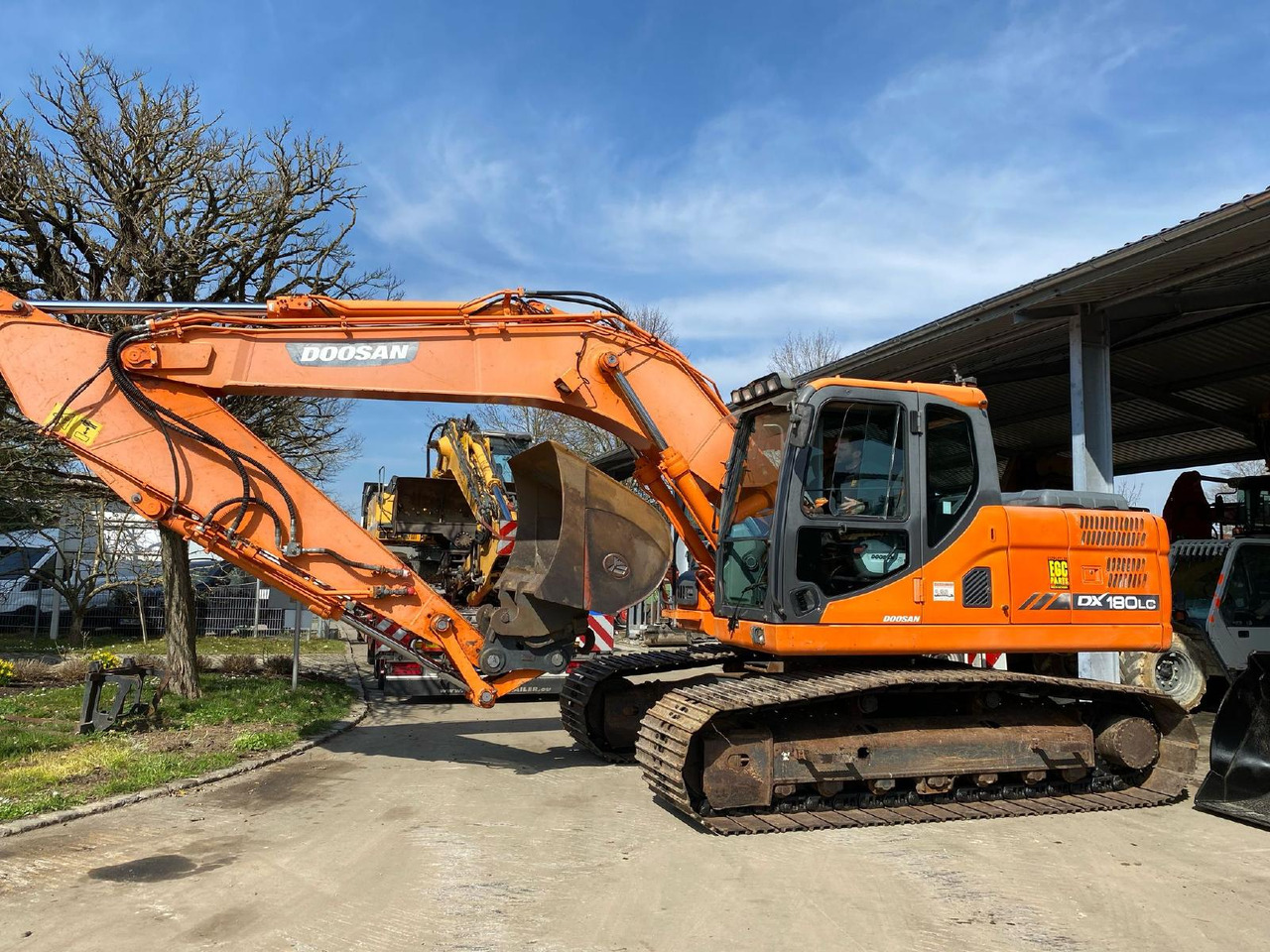 Doosan DX 180 LC -3 - حفار زحاف: صورة 2 Doosan DX 180 LC -3 - حفار زحاف: صورة 2