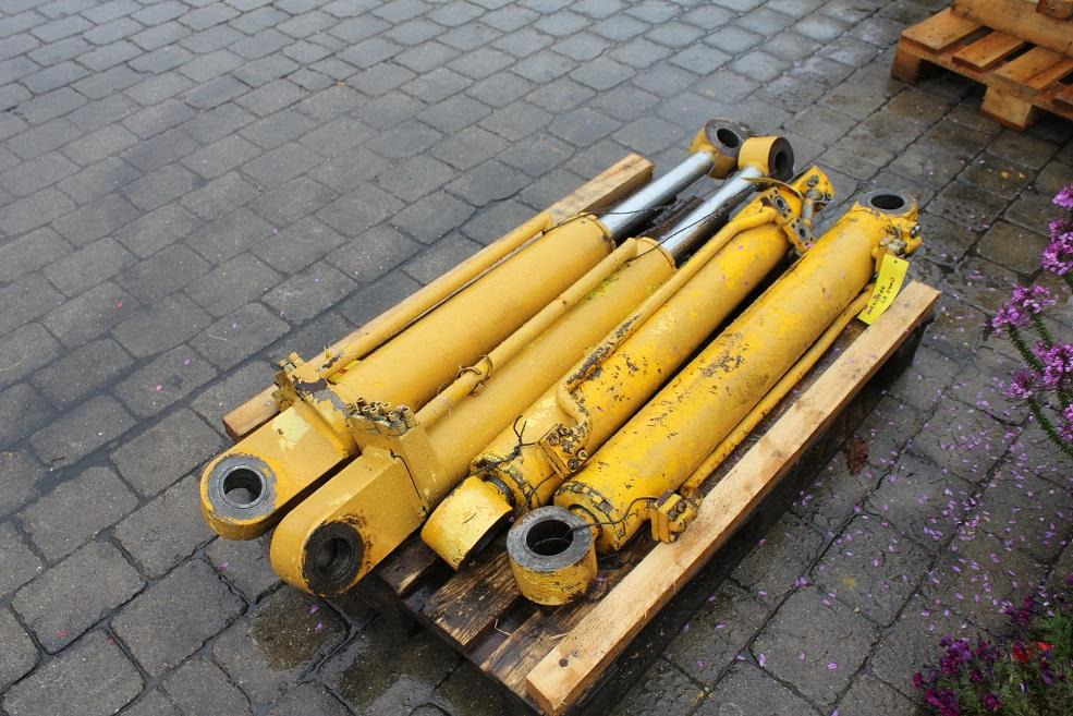 Hanomag D 400 - اسطوانة هيدروليكية - آلات البناء: صورة 3 Hanomag D 400 - اسطوانة هيدروليكية - آلات البناء: صورة 3