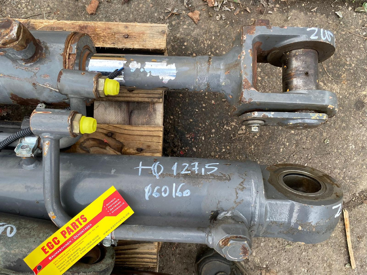 Hitachi ZW 150 - اسطوانة هيدروليكية - آلات البناء: صورة 2 Hitachi ZW 150 - اسطوانة هيدروليكية - آلات البناء: صورة 2