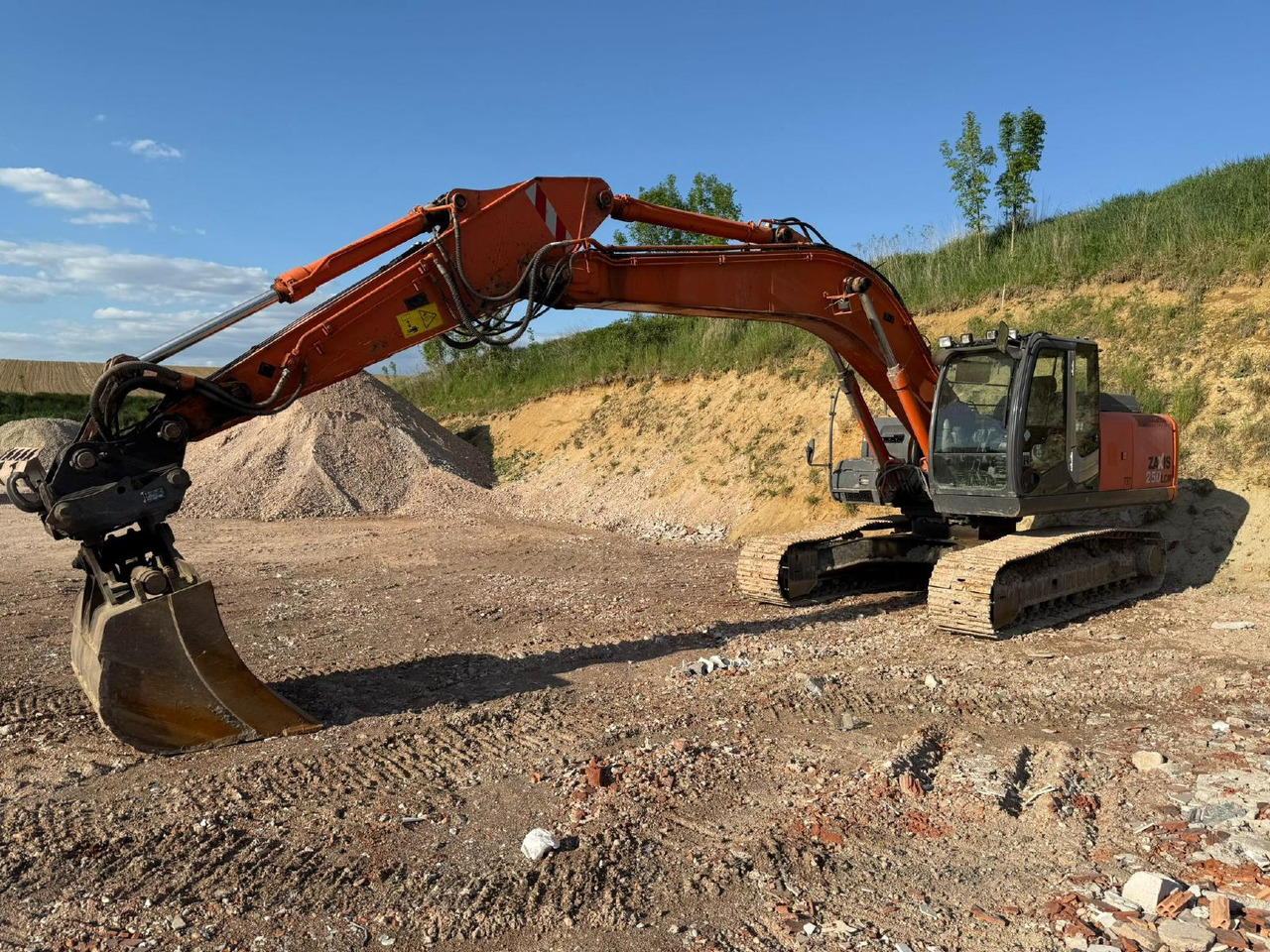 Hitachi ZX 250 LCN -3 - حفار زحاف: صورة 3 Hitachi ZX 250 LCN -3 - حفار زحاف: صورة 3