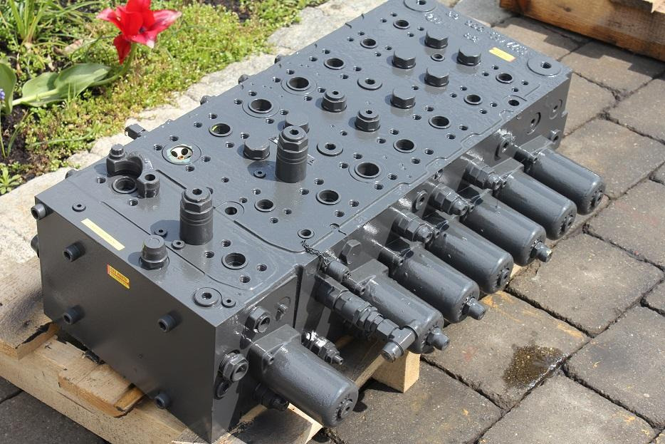 Holland WE150C - صمام هيدروليكي - آلات البناء: صورة 1 Holland WE150C - صمام هيدروليكي - آلات البناء: صورة 1