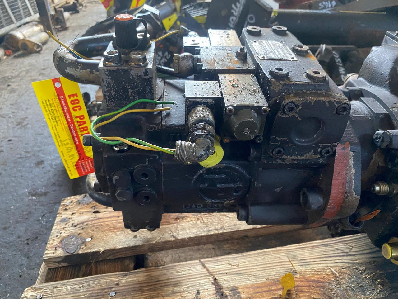 Hydromatik A4V56, A4V125 aus Kässbohrer PB 240D - نظام الهيدروليك - آلية المنفعة/ مركبة خاصة: صورة 3 Hydromatik A4V56, A4V125 aus Kässbohrer PB 240D - نظام الهيدروليك - آلية المنفعة/ مركبة خاصة: صورة 3