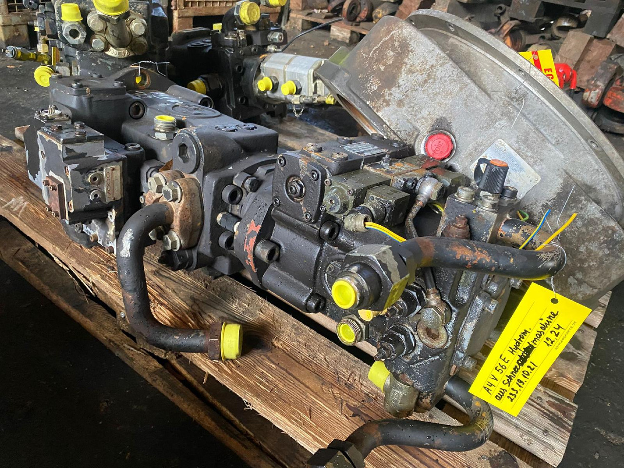 Hydromatik A4V56, A4V125 aus Kässbohrer PB 240D - نظام الهيدروليك - آلية المنفعة/ مركبة خاصة: صورة 1 Hydromatik A4V56, A4V125 aus Kässbohrer PB 240D - نظام الهيدروليك - آلية المنفعة/ مركبة خاصة: صورة 1