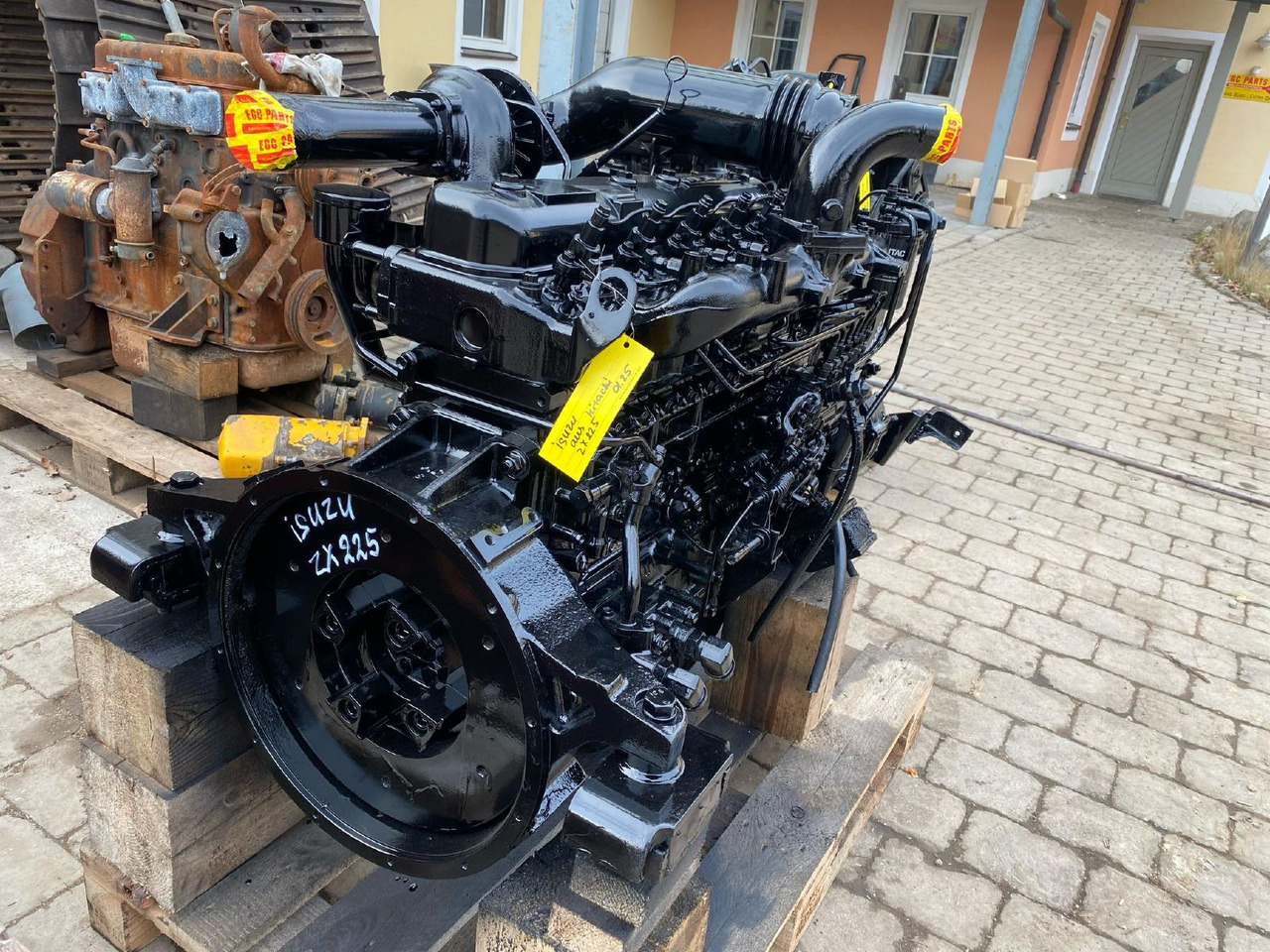 Isuzu AA6BG1T aus ZX 225 - محرك - آلات البناء: صورة 2 Isuzu AA6BG1T aus ZX 225 - محرك - آلات البناء: صورة 2