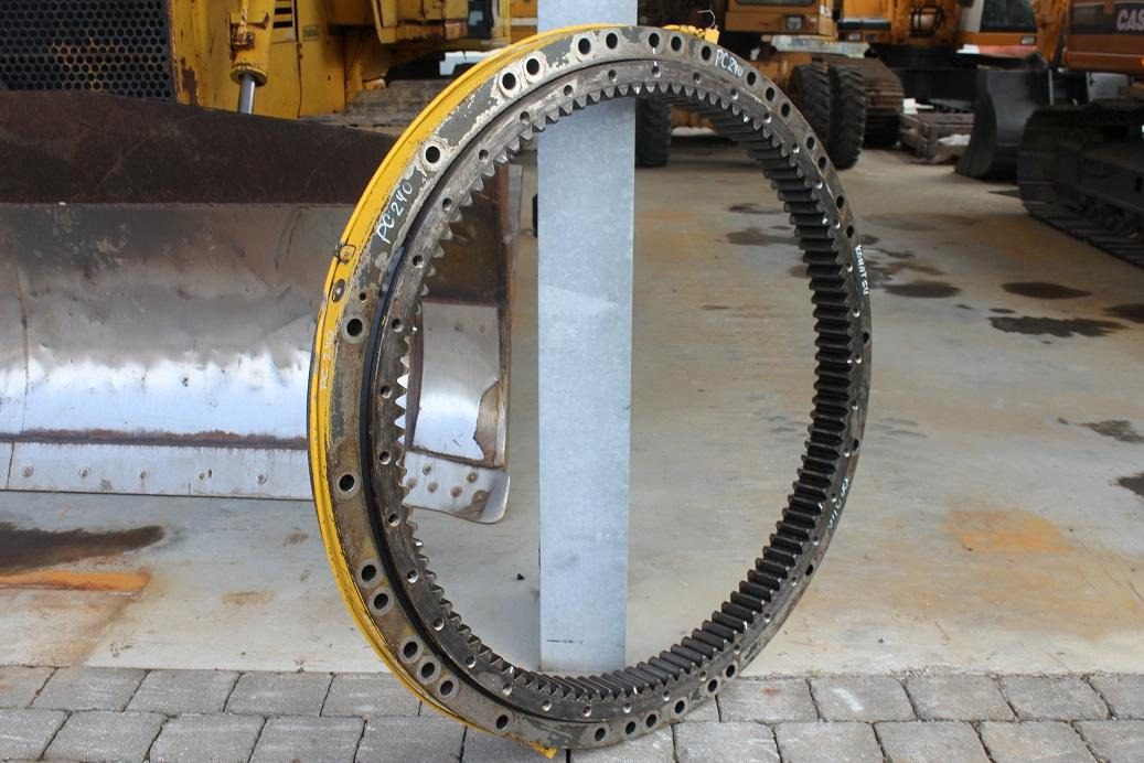Komatsu PC 240 NLC -6K - محمل الدوران - آلات البناء: صورة 5 Komatsu PC 240 NLC -6K - محمل الدوران - آلات البناء: صورة 5