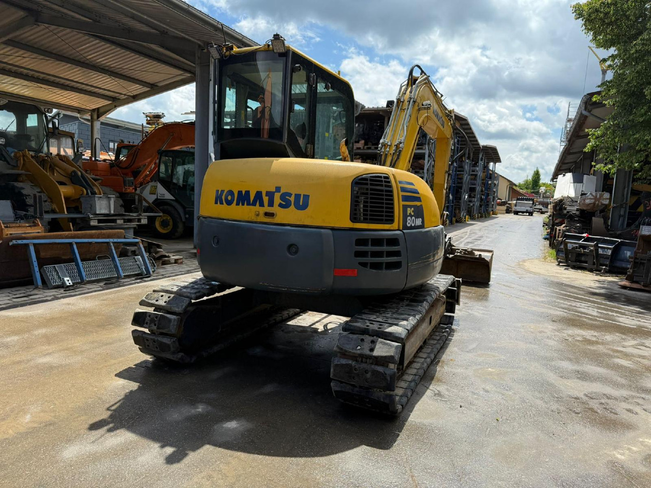 Komatsu PC 80 MR -3 - حفار زحاف: صورة 5 Komatsu PC 80 MR -3 - حفار زحاف: صورة 5