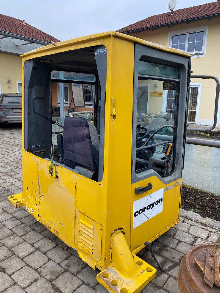 Komatsu WA 470-3 - كابينة - آلات البناء: صورة 1 Komatsu WA 470-3 - كابينة - آلات البناء: صورة 1