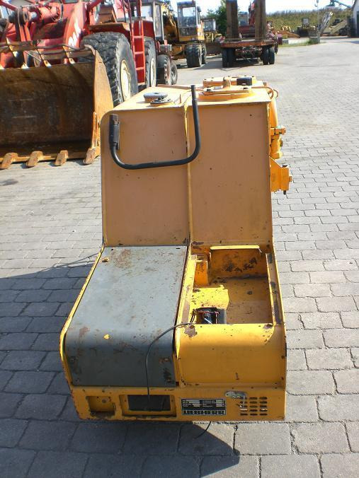 Liebherr 912 LC-Lit. - خزان هيدروليكي - آلات البناء: صورة 4 Liebherr 912 LC-Lit. - خزان هيدروليكي - آلات البناء: صورة 4