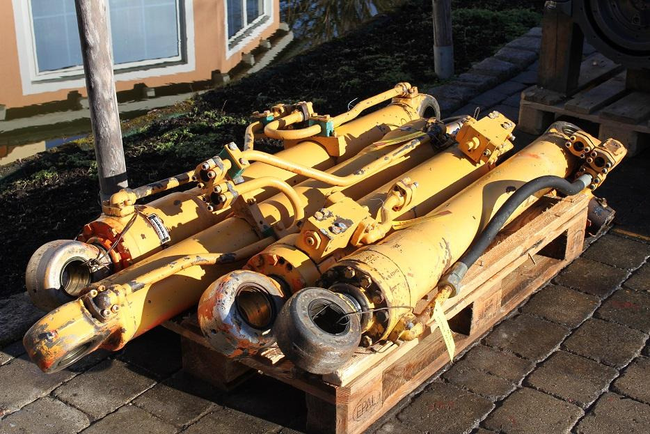 Liebherr A 902 LIT - اسطوانة هيدروليكية - آلات البناء: صورة 5 Liebherr A 902 LIT - اسطوانة هيدروليكية - آلات البناء: صورة 5