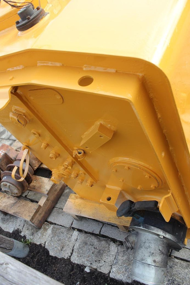 Liebherr A 904 C LIT - خزان الوقود - آلات البناء: صورة 4 Liebherr A 904 C LIT - خزان الوقود - آلات البناء: صورة 4
