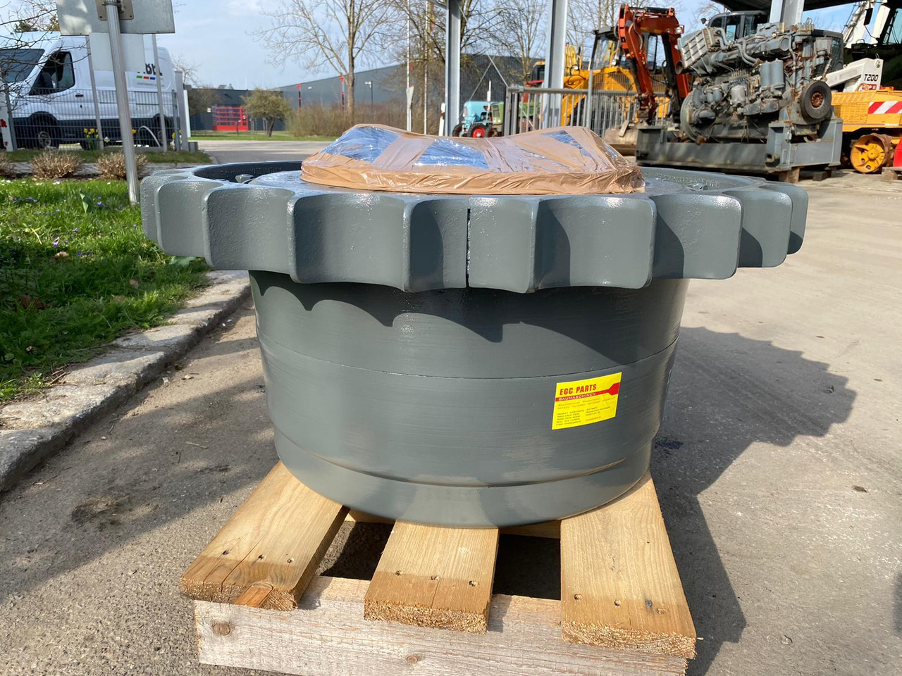 Liebherr FAT 500D585 aus PR 632 - محرك السفر - آلات البناء: صورة 4 Liebherr FAT 500D585 aus PR 632 - محرك السفر - آلات البناء: صورة 4