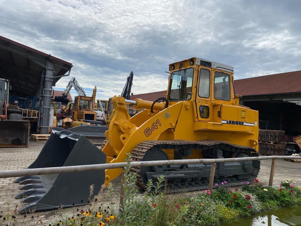 اللودر المجنزر Liebherr LR 641: صورة 11