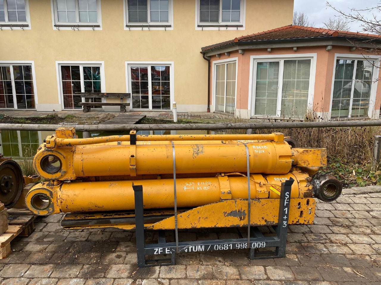 Liebherr R 964 B LIT - اسطوانة هيدروليكية - آلات البناء: صورة 4 Liebherr R 964 B LIT - اسطوانة هيدروليكية - آلات البناء: صورة 4