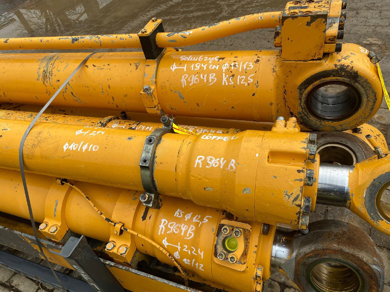 Liebherr R 964 B LIT - اسطوانة هيدروليكية - آلات البناء: صورة 5 Liebherr R 964 B LIT - اسطوانة هيدروليكية - آلات البناء: صورة 5