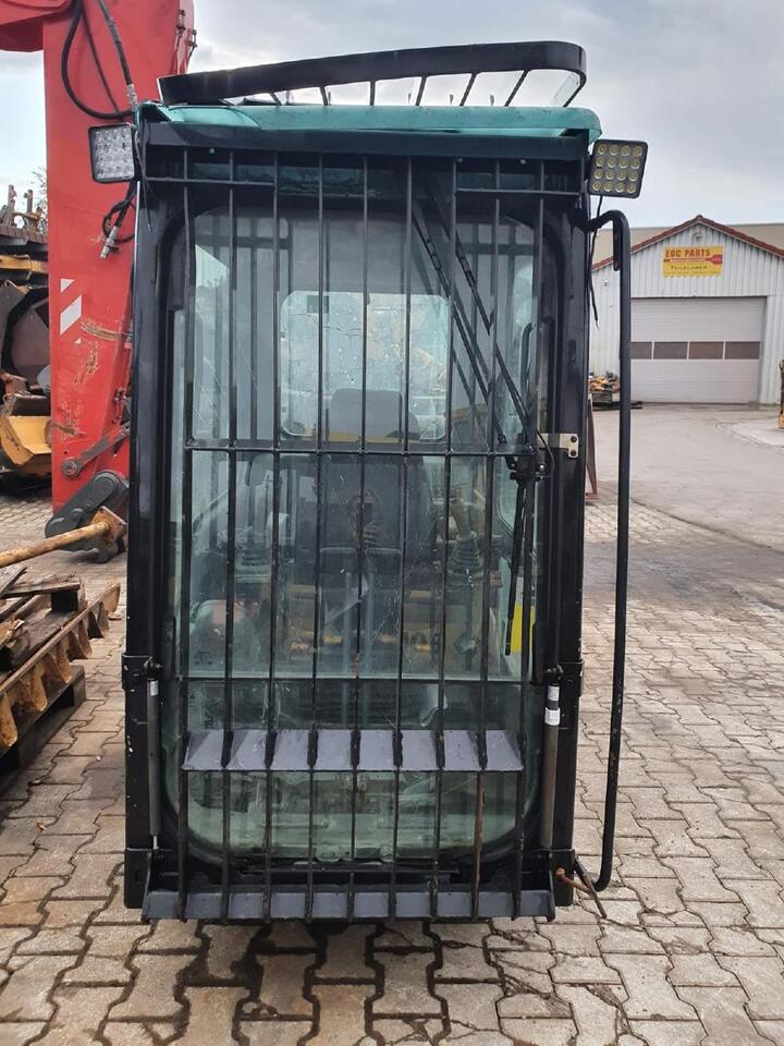 Volvo EC 240 BNLC - كابينة - آلات البناء: صورة 3 Volvo EC 240 BNLC - كابينة - آلات البناء: صورة 3