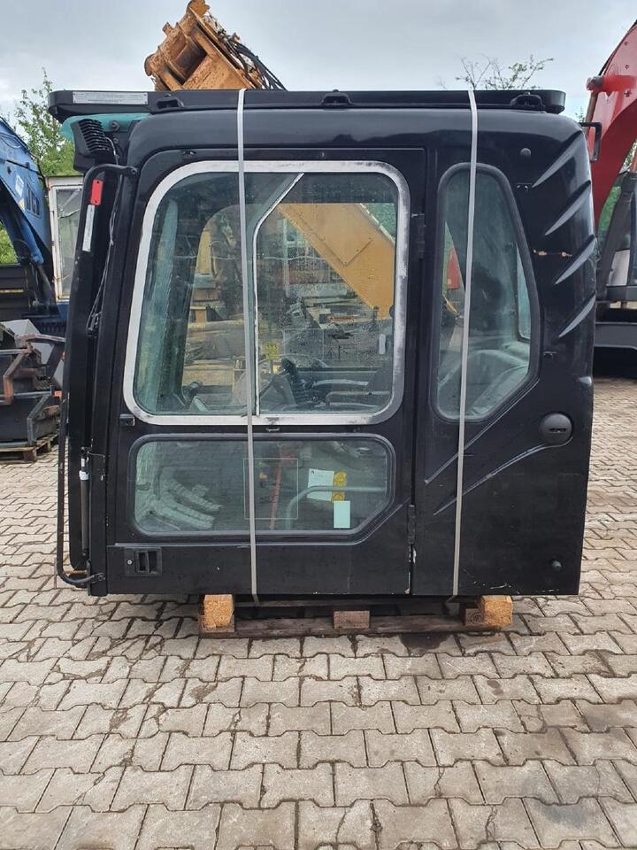 Volvo EC 240 BNLC - كابينة - آلات البناء: صورة 2 Volvo EC 240 BNLC - كابينة - آلات البناء: صورة 2