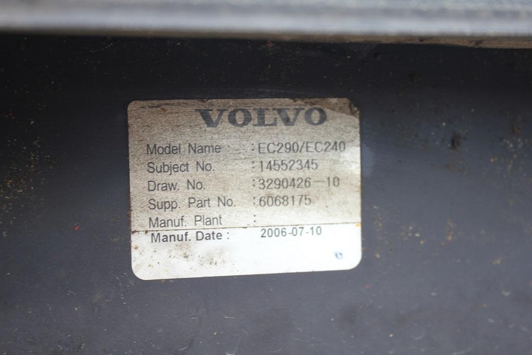 Volvo EC 240 BNLC - نظام التبريد - آلات البناء: صورة 4 Volvo EC 240 BNLC - نظام التبريد - آلات البناء: صورة 4