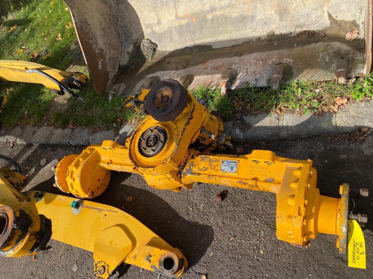 Zettelmeyer ZL 601 B ZF AV 225 - المحور و قطع الغيار - آلات البناء: صورة 1 Zettelmeyer ZL 601 B ZF AV 225 - المحور و قطع الغيار - آلات البناء: صورة 1