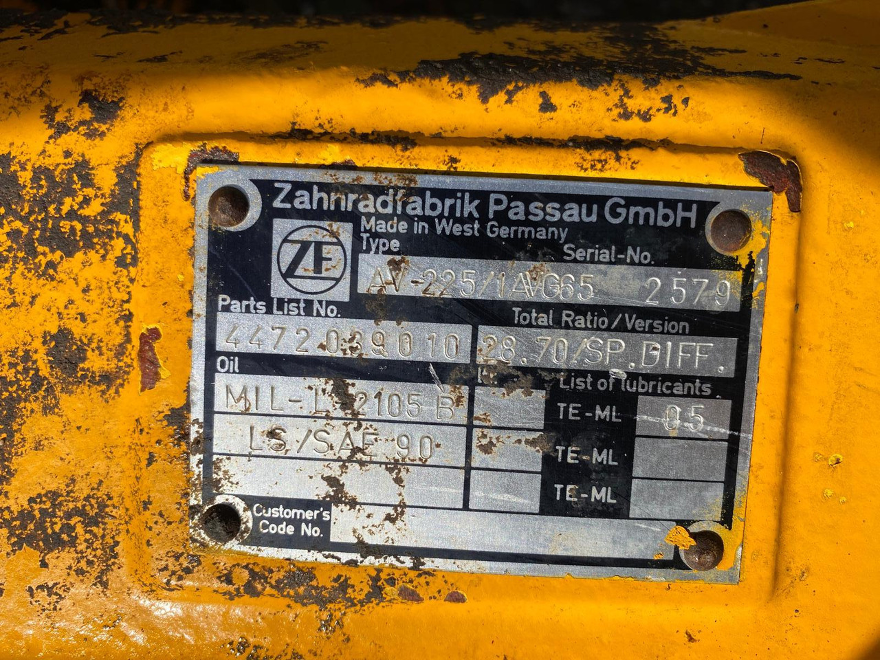 Zettelmeyer ZL 601 B ZF AV 225 - المحور و قطع الغيار - آلات البناء: صورة 4 Zettelmeyer ZL 601 B ZF AV 225 - المحور و قطع الغيار - آلات البناء: صورة 4