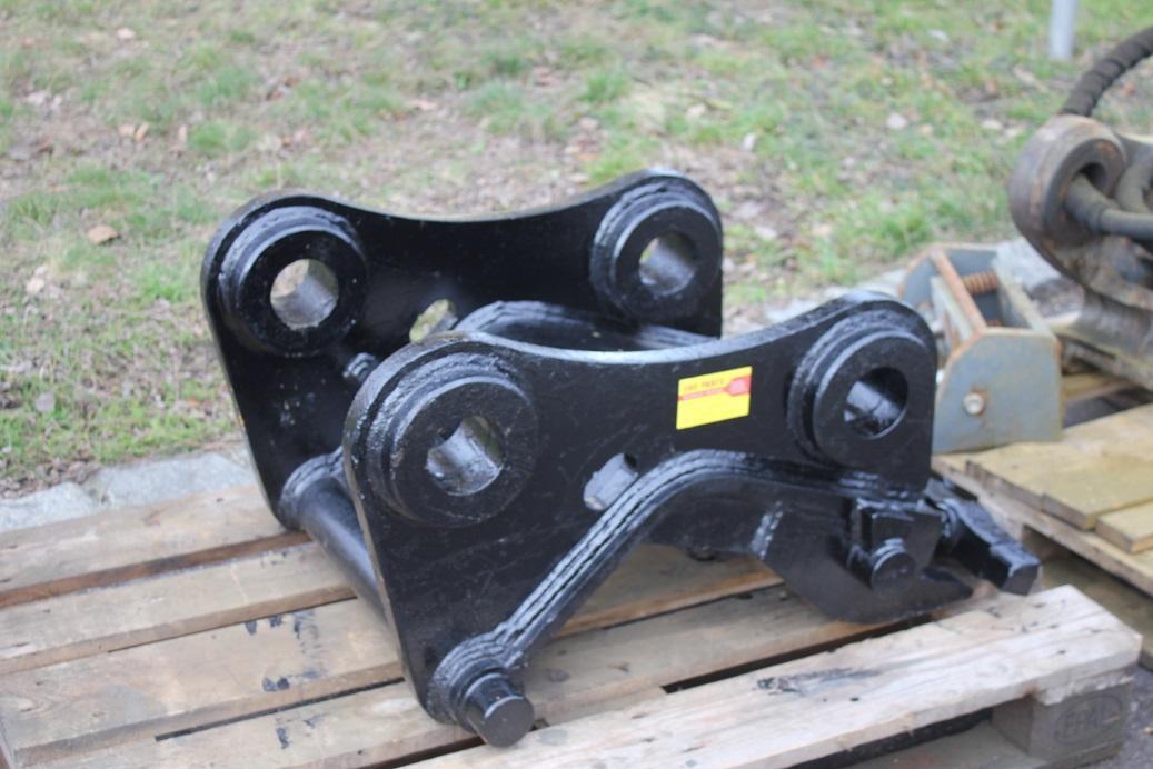 - قارنة توصيل هيدروليكي - آلات البناء: صورة 3 - قارنة توصيل هيدروليكي - آلات البناء: صورة 3