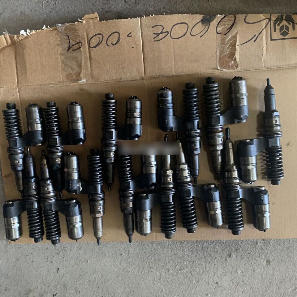 Bosch 0414701006 IVECO Stralis Euro 3,4 New Holland, Case - حاقن - شاحنة: صورة 1 Bosch 0414701006 IVECO Stralis Euro 3,4 New Holland, Case - حاقن - شاحنة: صورة 1