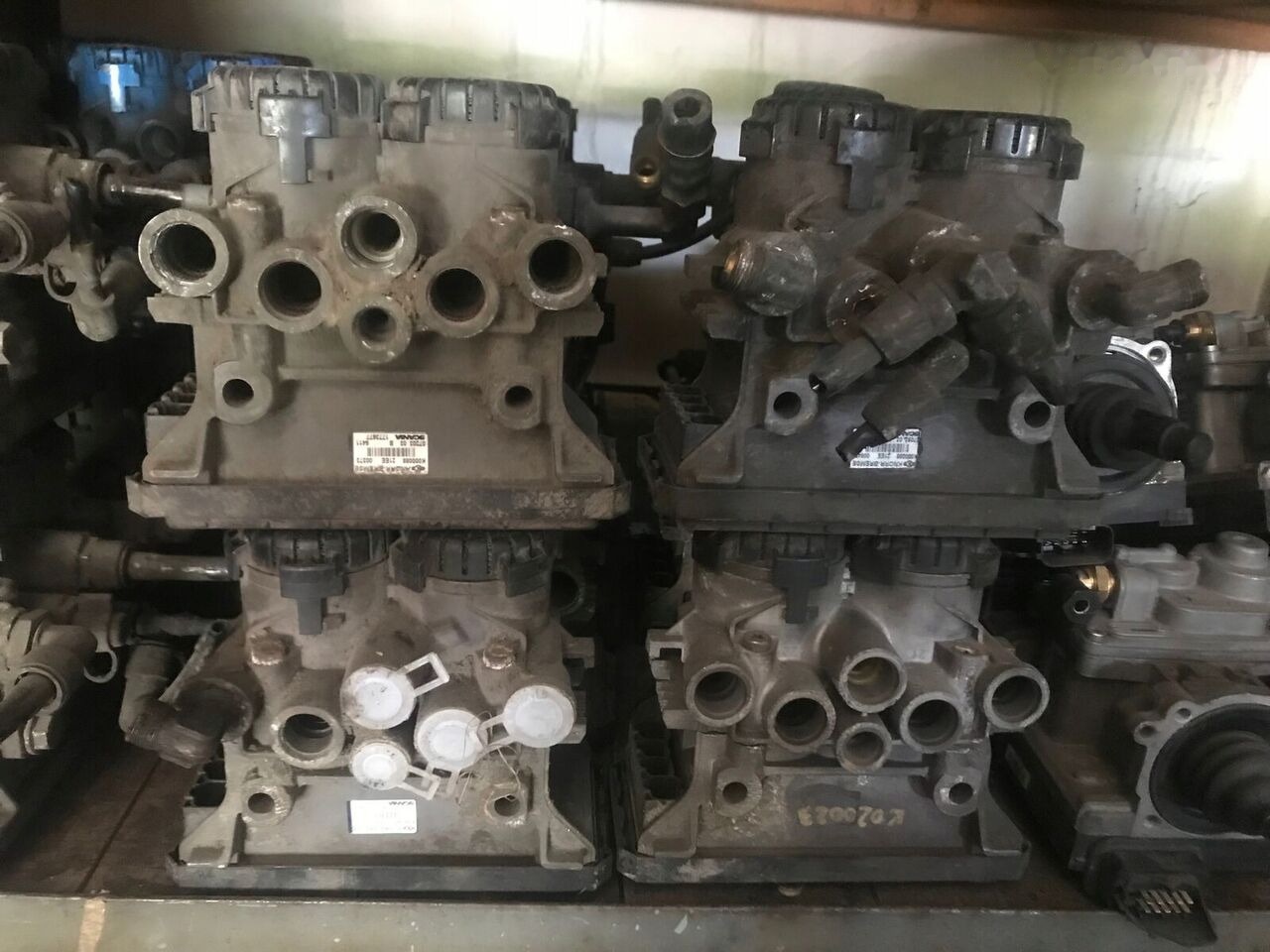 Knorr-Bremse K001411 Volvo FM FH Renault - صمام الفرامل - شاحنة: صورة 4 Knorr-Bremse K001411 Volvo FM FH Renault - صمام الفرامل - شاحنة: صورة 4