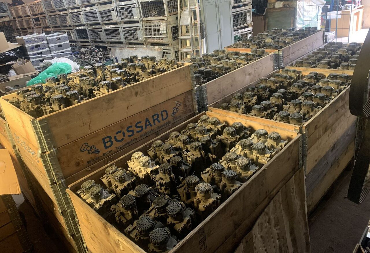 Knorr-Bremse TEBS ES2060 K019312 Knorr-Bremse - صمام الفرامل - عربة مقطورة: صورة 2 Knorr-Bremse TEBS ES2060 K019312 Knorr-Bremse - صمام الفرامل - عربة مقطورة: صورة 2