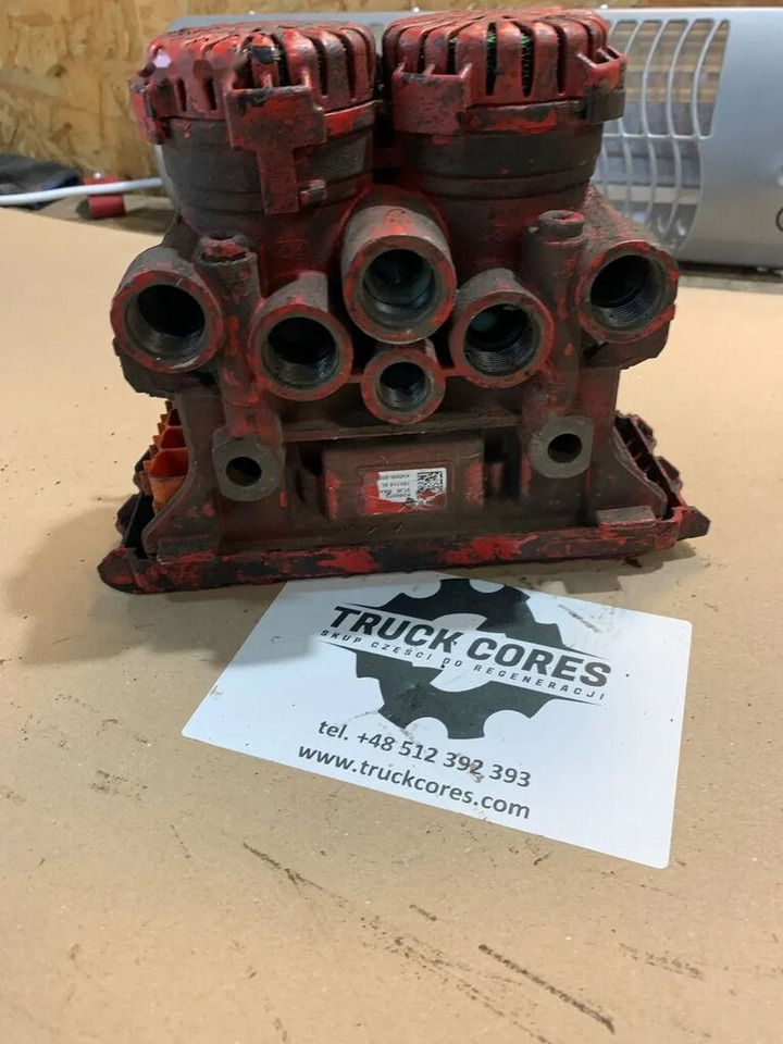 Modulator Podwójny KNORR BREMSE MAN K050210 Zawór EBS K050210 - صمام الفرامل - شاحنة: صورة 1 Modulator Podwójny KNORR BREMSE MAN K050210 Zawór EBS K050210 - صمام الفرامل - شاحنة: صورة 1