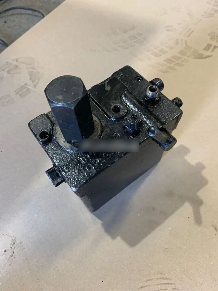 POMPA WYWROTU KABINY MAN TGX18.440 102622 truck - مضخة هيدروليكية - شاحنة: صورة 3 POMPA WYWROTU KABINY MAN TGX18.440 102622 truck - مضخة هيدروليكية - شاحنة: صورة 3