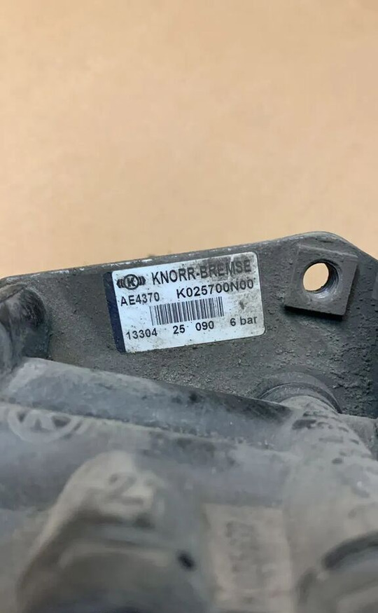 Zawór Luzujący Naczepy AE4370 / K025700N00 KNORR BREMSE - صمام الفرامل - شاحنة: صورة 2 Zawór Luzujący Naczepy AE4370 / K025700N00 KNORR BREMSE - صمام الفرامل - شاحنة: صورة 2