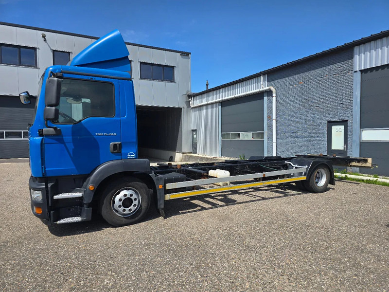 MAN TGM 15.240 TGM BDF - شاحنات الحاويات / جسم علوي قابل للتغيير شاحنة: صورة 4 MAN TGM 15.240 TGM BDF - شاحنات الحاويات / جسم علوي قابل للتغيير شاحنة: صورة 4