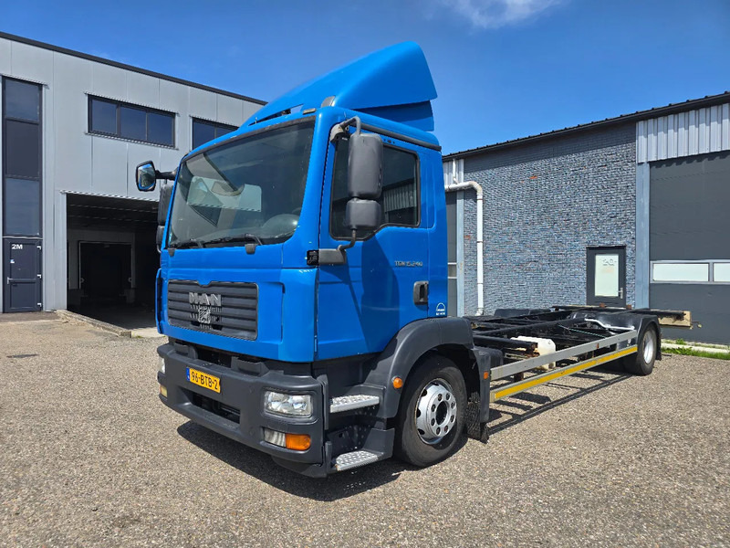 MAN TGM 15.240 TGM BDF - شاحنات الحاويات / جسم علوي قابل للتغيير شاحنة: صورة 1 MAN TGM 15.240 TGM BDF - شاحنات الحاويات / جسم علوي قابل للتغيير شاحنة: صورة 1